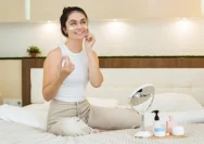Mengapa Malam Hari Waktunya Skincare yang Efektif