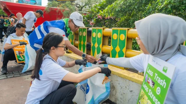 Meningkatkan Kepedulian Lingkungan dan Hidup Sehat dengan Komunitas Teman Jalan Insan Kalla