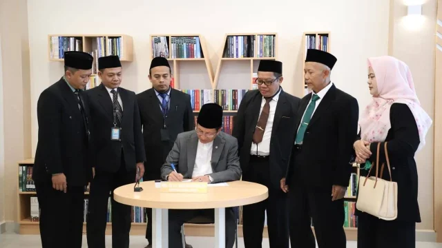 Menteri Agama Kunjungi Pesantren di Jateng, Menyambut Era Digital dengan Bijak