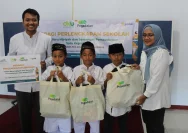 Pegadaian Gold Generation Berbagi Kebahagiaan Lewat Pembagian Perlengkapan Sekolah di Luwu