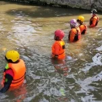 Penyelam Bazarnas Diterjunkan untuk Mencari Bocah 6 Tahun Hilang di Sungai Way Pisang