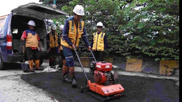 Perbaikan Jalan Sukodono-Cengklik Sragen Masih Berjalan
