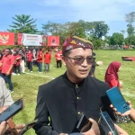 Peringatan Hari Lahir Pancasila: Kader PDIP Jember Kerja Bakti Bareng Warga Curah Mluwo