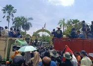 Petani Blora Tagih Janji Serapan Panen, Gelar Aksi Tumpah Tebu