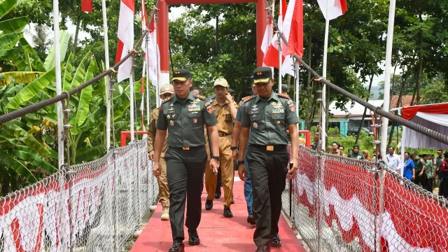 Polisi dan Masyarakat Bersinergi untuk Menghidupkan Kembali Jembatan Merah Putih