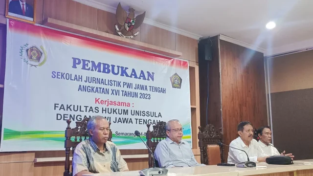 PWI Jateng Siapkan Lulusan FH Unissula Jago Menulis