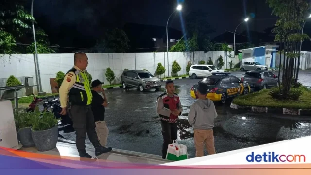 Remaja Tersesat 7 Hari di Pati, Polisi Bantu Kepulangan dengan Baik