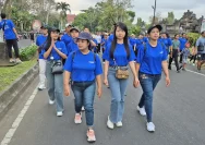Ribuan Warga Mengikuti Fun Walk Hari BPR-BPRS Nasional di Taman Tegalega