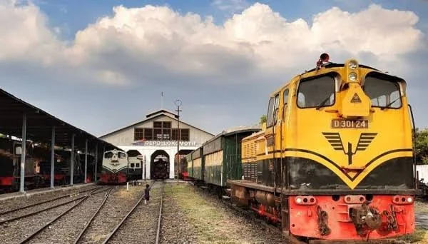 Semarang Menjadi Destinasi Liburan Populer dengan Koneksi Kereta Api yang Kuat