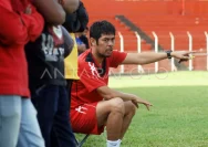 Semen Padang Targetkan Promosi ke Super League dengan Nil Maizar sebagai Pelatih Kepala