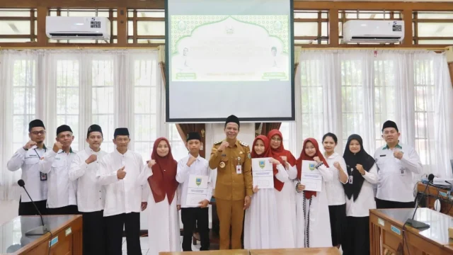 Tingkatkan Kompetensi Konseling, Dua Guru BK MTsN 2 Kebumen Ikuti Seminar Nasional Kesehatan Mental