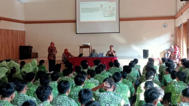 Wagub Taj Yasin: Jateng Harus Bersih dari Titipan dalam Seleksi Penerimaan Murid Baru